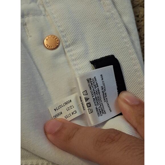 Express Women's White Distressed Raw Hem High Rise Straight Jeans Size 8 Long - Picture 11 of 12
